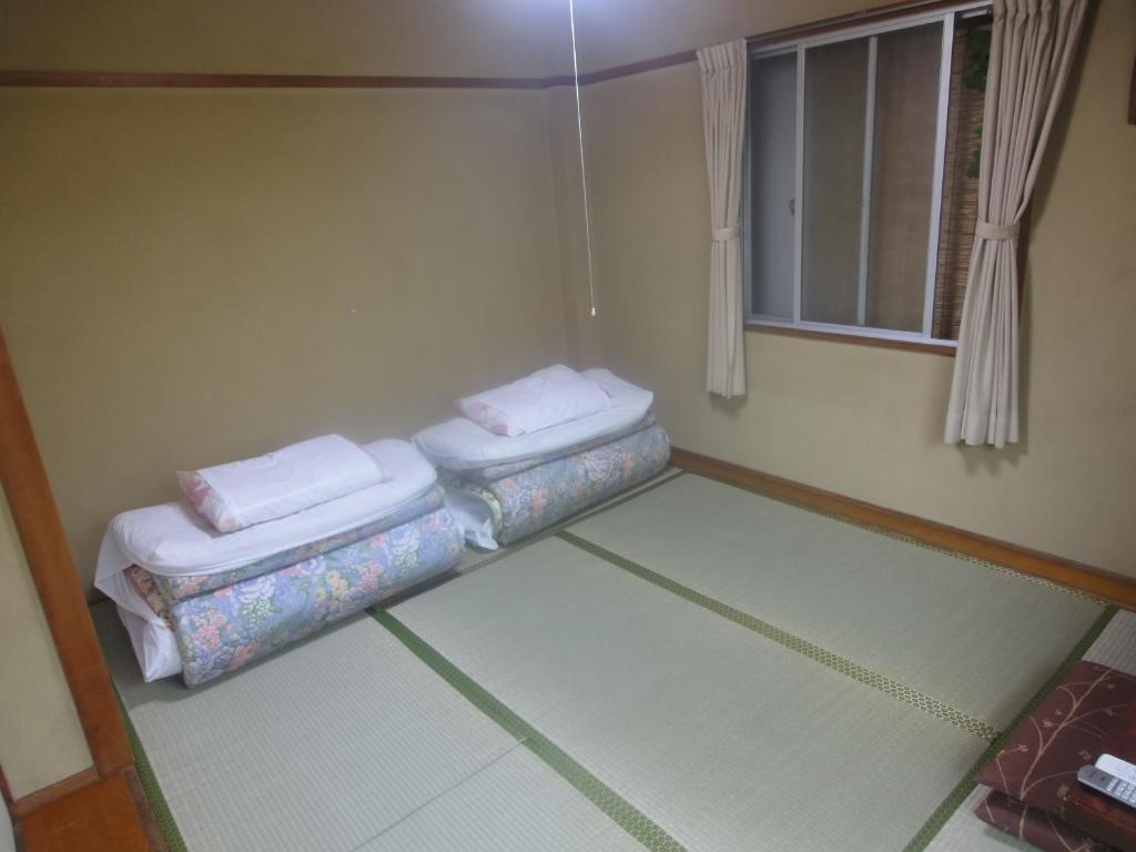 Kasuga Ryokan Хирошима Екстериор снимка