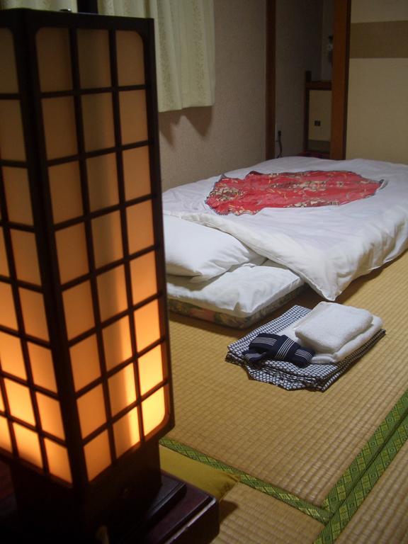 Kasuga Ryokan Хирошима Екстериор снимка