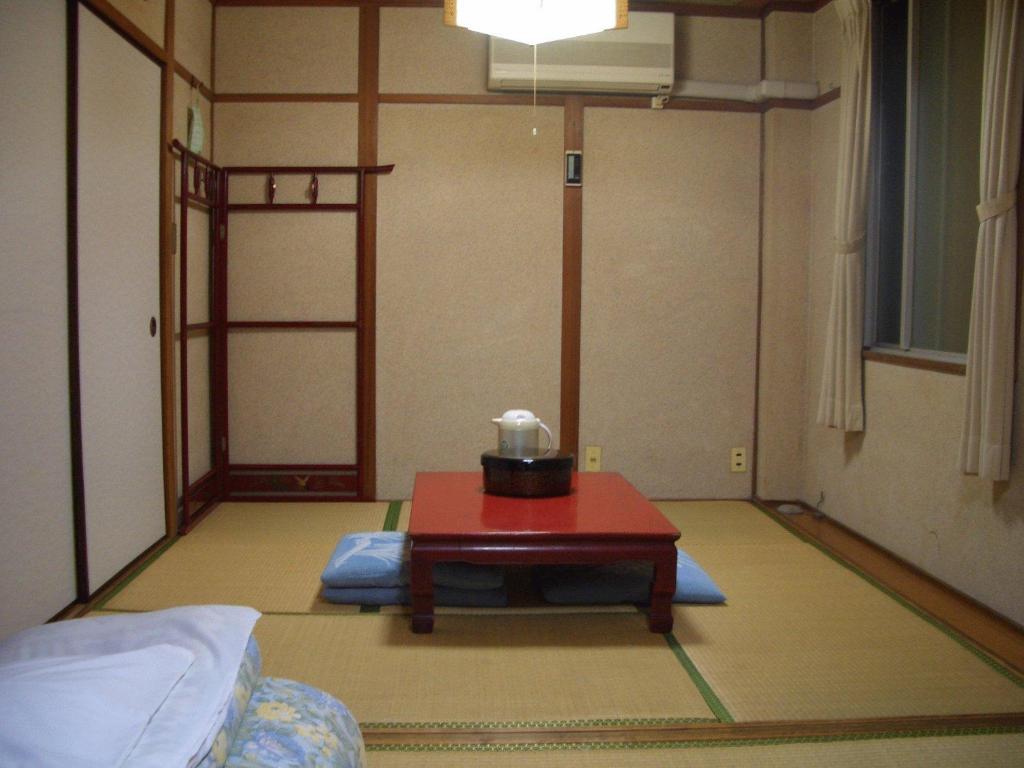 Kasuga Ryokan Хирошима Екстериор снимка